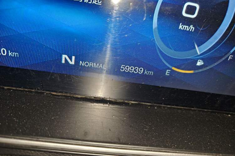 Used GAC Trumpchi M6 2019 270T DCT Prestige Edition (6-Seater) China VI Odometer Close Up