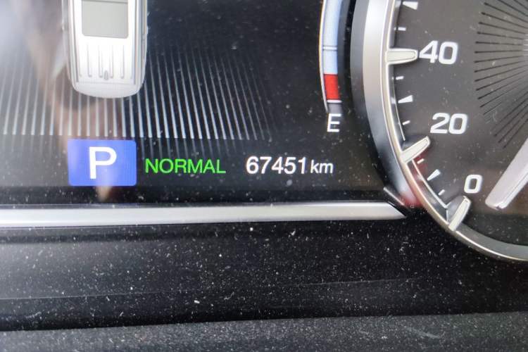 Used GAC Trumpchi M6 2019 270T Automatic Elite Edition (7-seater) China V Standard Odometer Close Up