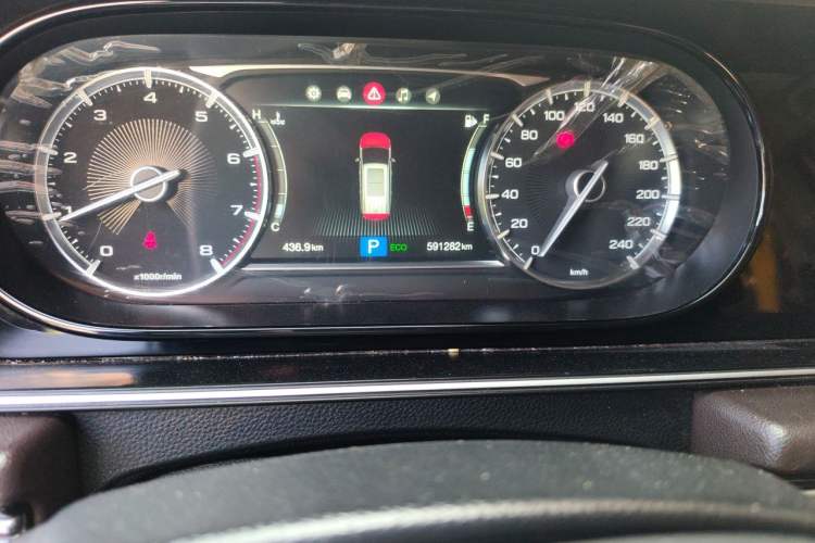Used GAC Trumpchi M6 2019 270T Automatic Luxury Edition (7-seater) China V Standard Odometer Close Up