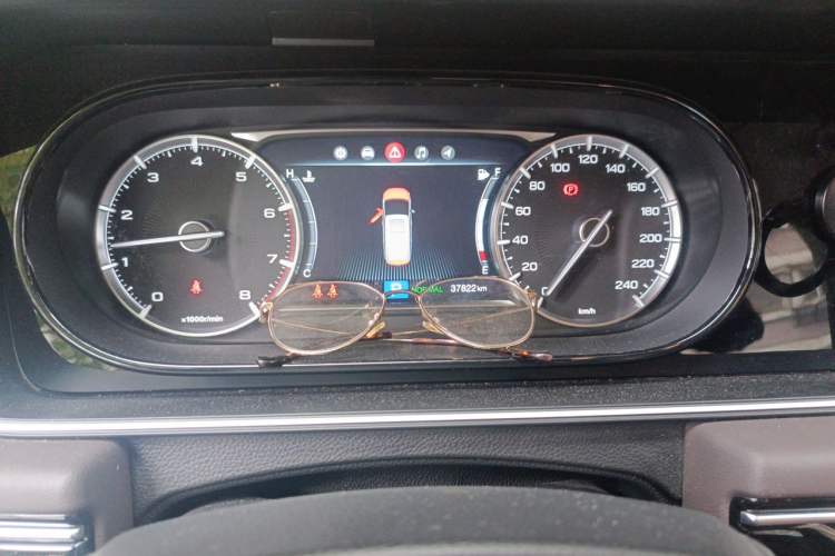 Used GAC Trumpchi M6 2019 270T DCT Luxury Edition (7-seater) China VI Odometer Close Up