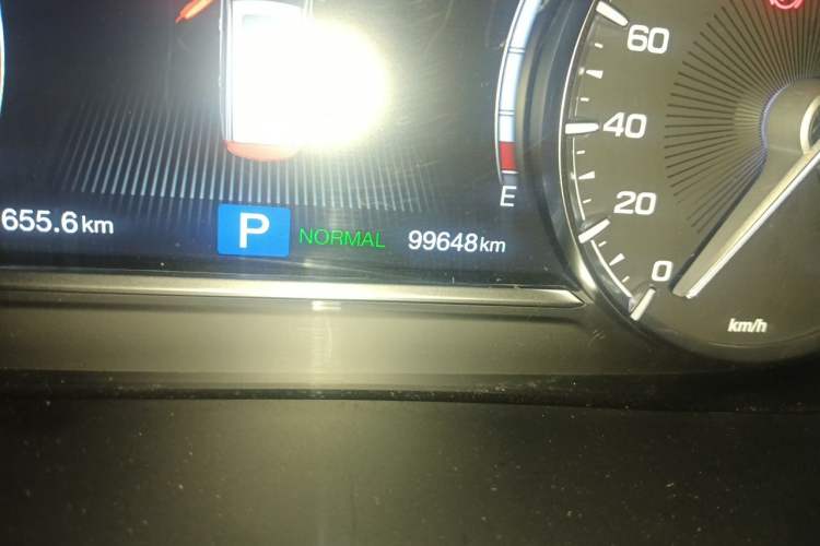 Used GAC Trumpchi M6 2019 270T Automatic Luxury Edition (7-seater) China V Standard Odometer Close Up