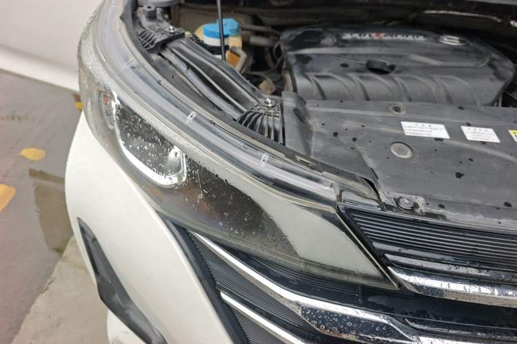 Used GAC Trumpchi M6 2019 270T Automatic Luxury Edition (7-seater) China V Standard Right Front Headlight