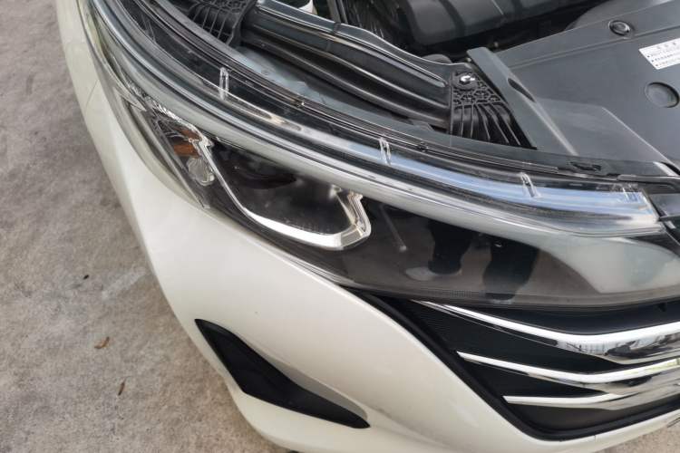 Used GAC Trumpchi M6 2019 270T Automatic Elite Edition (7-seater) China V Standard Right Front Headlight