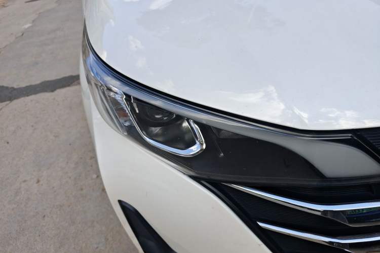 Used GAC Trumpchi M6 2019 270T DCT Prestige Edition (6-Seater) China VI Right Front Headlight