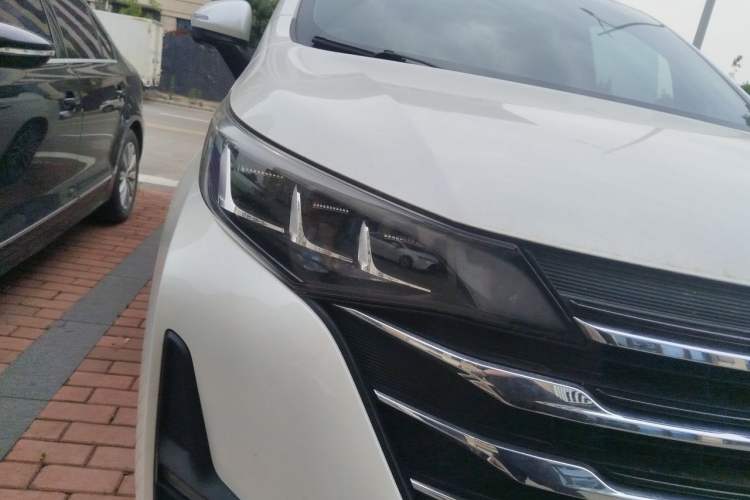 Used GAC Trumpchi M6 2019 270T DCT Prestige Edition (7-seater) China VI Right Front Headlight