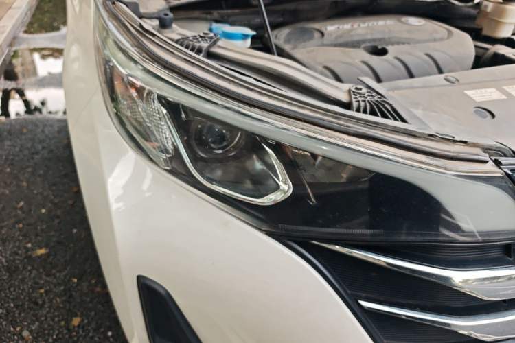Used GAC Trumpchi M6 2019 270T Automatic Luxury Edition (7-seater) China V Standard Right Front Headlight