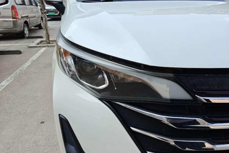 Used GAC Trumpchi M6 2019 270T DCT Elite Edition (7-seater) China VI Right Front Headlight