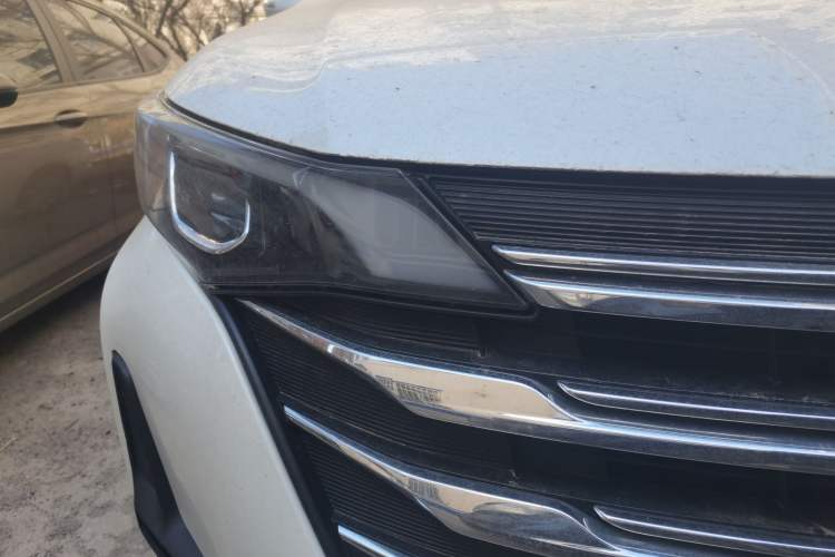 Used GAC Trumpchi M6 2019 270T DCT Luxury Edition (7-seater) China VI Right Front Headlight