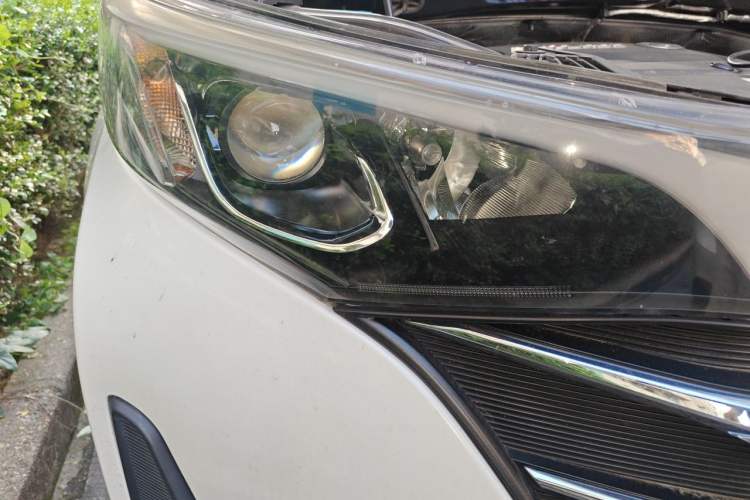 Used GAC Trumpchi M6 2019 270T DCT Prestige Edition (7-seater) China VI Right Front Headlight