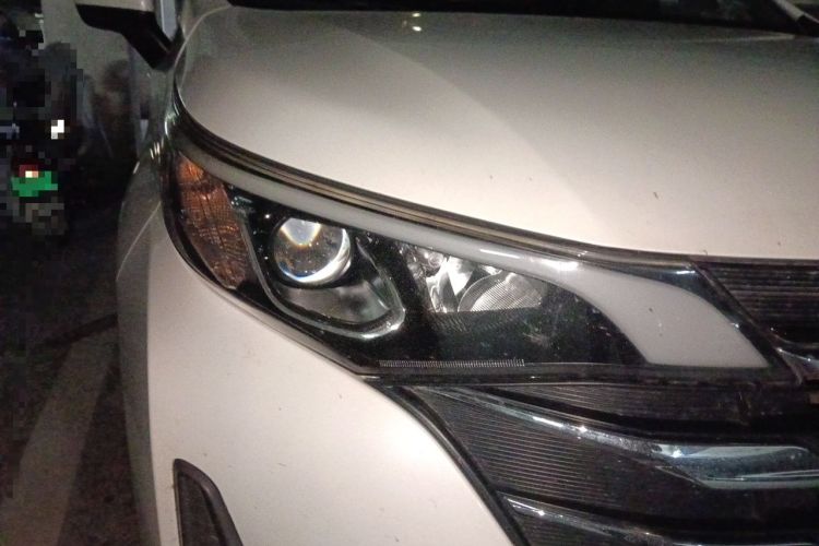 Used GAC Trumpchi M6 2019 270T DCT Luxury Edition (7-seater) China VI Right Front Headlight
