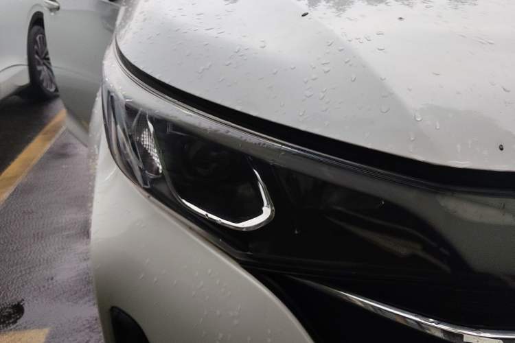 Used GAC Trumpchi M6 2019 270T DCT Luxury Edition (7-seater) China VI Right Front Headlight