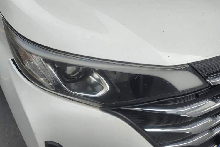 Used GAC Trumpchi M6 2019 270T DCT Luxury Edition (7-seater) China VI Right Front Headlight