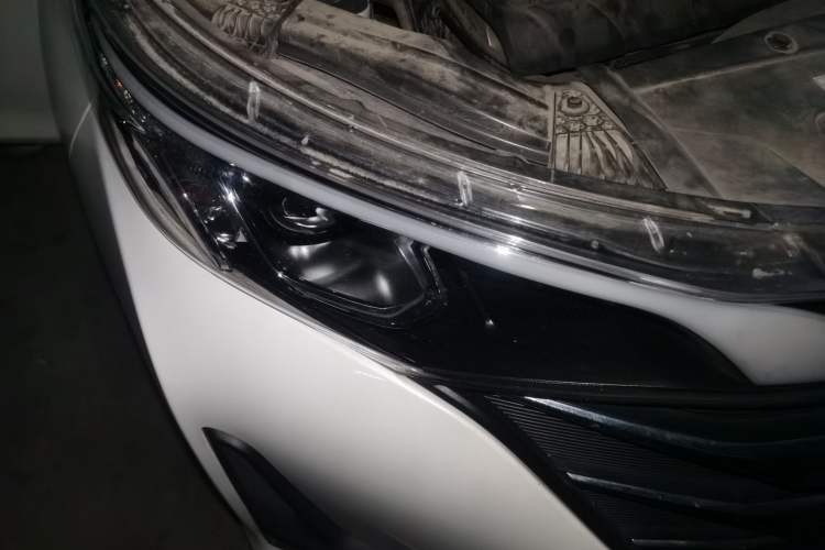 Used GAC Trumpchi M6 2019 270T Automatic Luxury Edition (7-seater) China V Standard Right Front Headlight