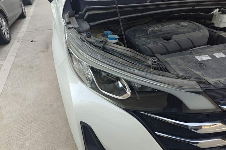 Used GAC Trumpchi M6 2019 270T Automatic Prestige Edition (6-seater) - China V Standard Right Front Headlight