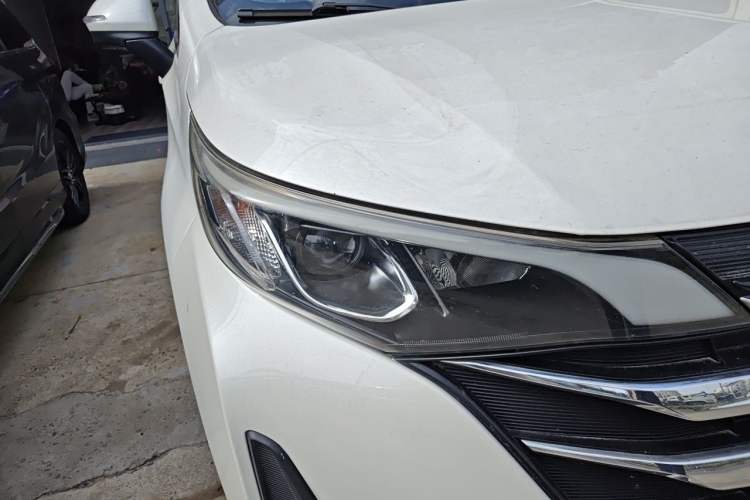 Used GAC Trumpchi M6 2019 270T DCT Prestige Edition (6-Seater) China VI Right Front Headlight
