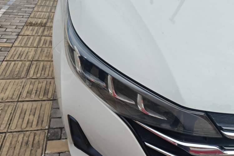 Used GAC Trumpchi M6 2019 270T Automatic Prestige Edition (7-seater) China V Standard Right Front Headlight
