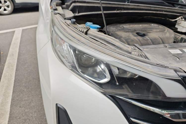 Used GAC Trumpchi M6 2019 270T Automatic Elite Edition (7-seater) China V Standard Right Front Headlight