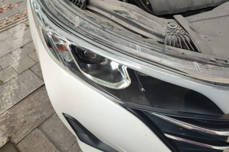 Used GAC Trumpchi M6 2019 270T DCT Luxury Edition (7-seater) China VI Right Front Headlight