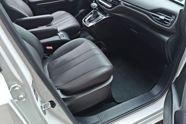 Used GAC Trumpchi M6 2019 270T DCT Luxury Edition (7-seater) China VI Right Front Seat