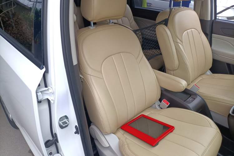 Used GAC Trumpchi M6 2019 270T Manual Elite Edition (7-seater) China VI Right Front Seat