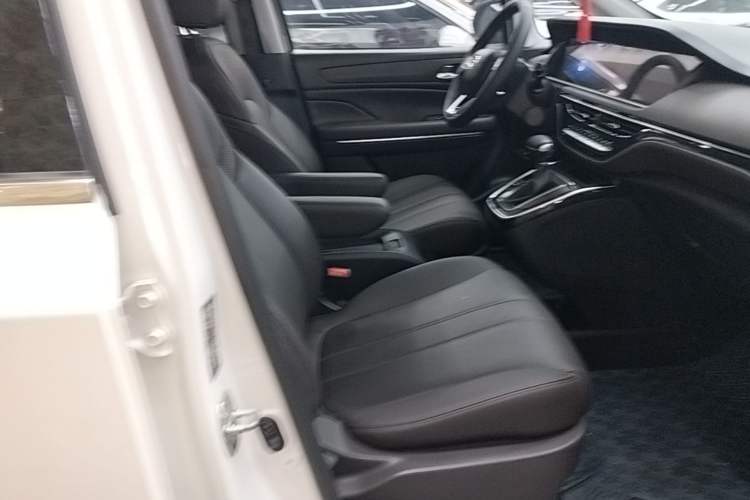 Used GAC Trumpchi M6 2019 270T DCT Prestige Edition (7-seater) China VI Right Front Seat