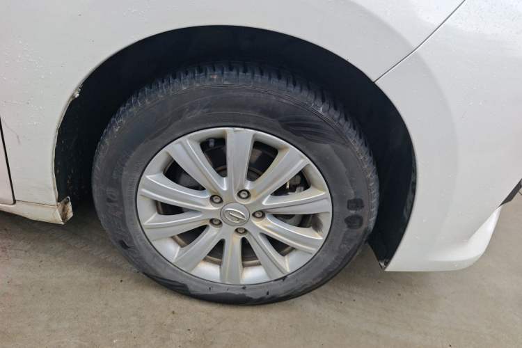 Used GAC Trumpchi M6 2019 270T Automatic Luxury Edition (7-seater) China V Standard Right Front Wheel Hub