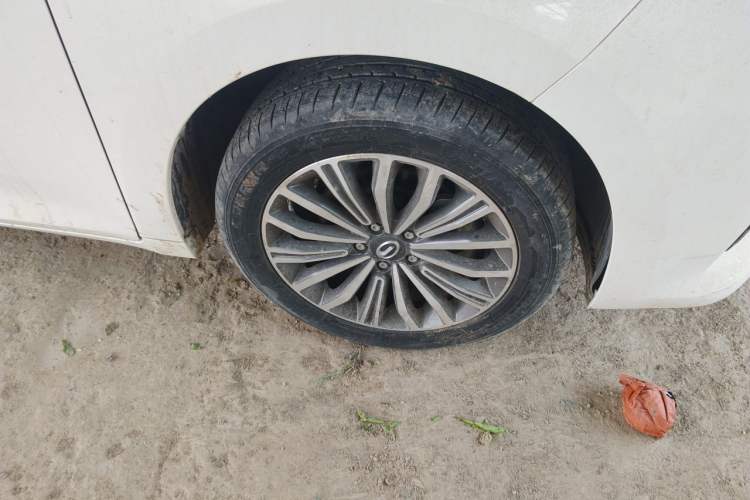 Used GAC Trumpchi M6 2019 270T DCT Luxury Edition (7-seater) China VI Right Front Wheel Hub