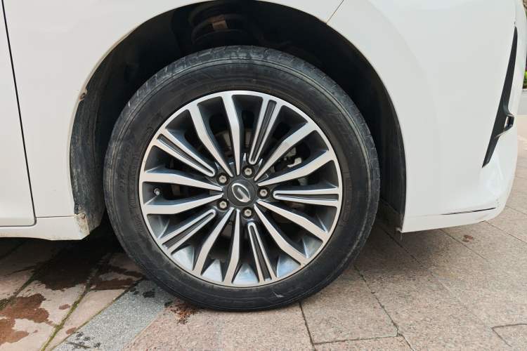 Used GAC Trumpchi M6 2019 270T DCT Luxury Edition (7-seater) China VI Right Front Wheel Hub