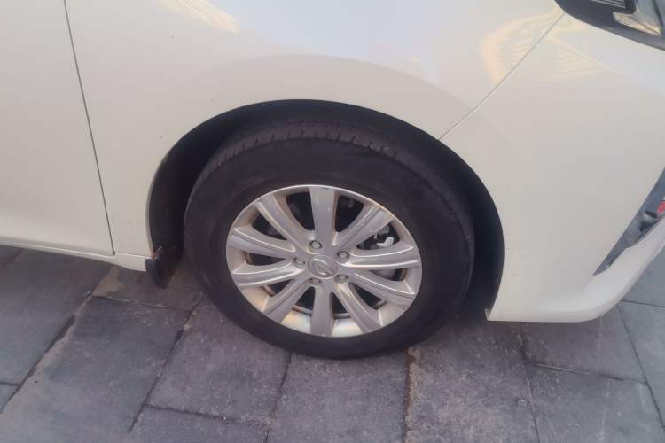 Used GAC Trumpchi M6 2019 270T Automatic Luxury Edition (7-seater) China V Standard Right Front Wheel Hub