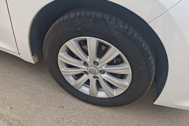 Used GAC Trumpchi M6 2019 270T Automatic Luxury Edition (7-seater) China V Standard Right Front Wheel Hub