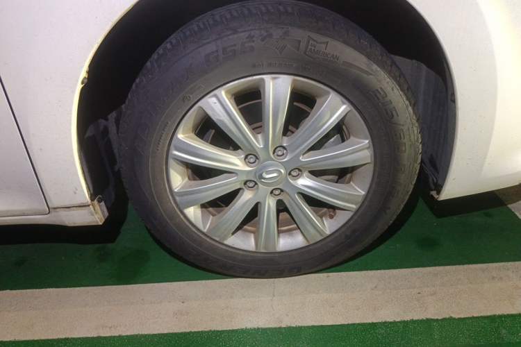 Used GAC Trumpchi M6 2019 270T Automatic Luxury Edition (6-seater) - China V Standard Right Front Wheel Hub