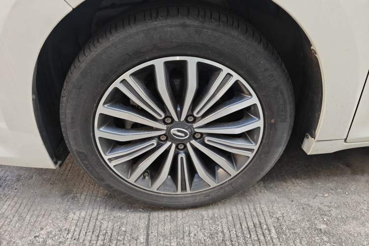 Used GAC Trumpchi M6 2019 270T DCT Prestige Edition (7-seater) China VI Right Front Wheel Hub