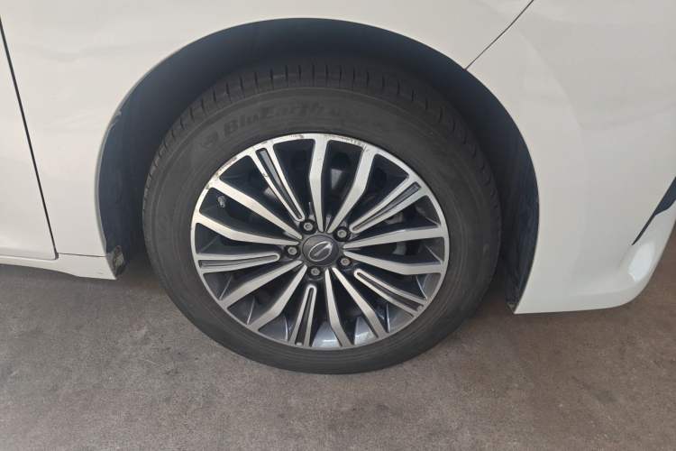 Used GAC Trumpchi M6 2019 270T DCT Prestige Edition (7-seater) China VI Right Front Wheel Hub