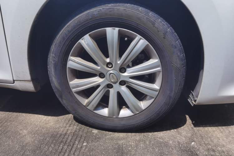 Used GAC Trumpchi M6 2019 270T Automatic Luxury Edition (7-seater) China V Standard Right Front Wheel Hub