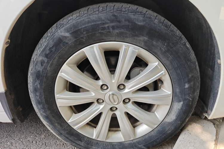 Used GAC Trumpchi M6 2019 270T Automatic Luxury Edition (7-seater) China V Standard Right Front Wheel Hub