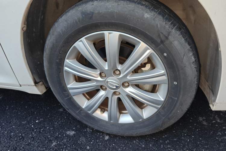 Used GAC Trumpchi M6 2019 270T DCT Luxury Edition (7-seater) China VI Right Front Wheel Hub