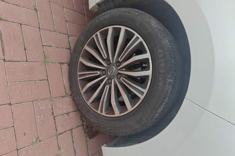 Used GAC Trumpchi M6 2019 270T Automatic Luxury Edition (7-seater) China V Standard Right Front Wheel Hub