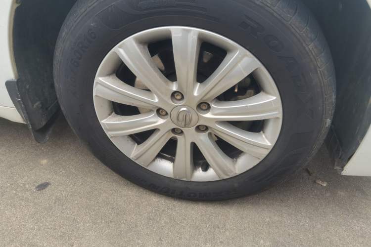 Used GAC Trumpchi M6 2019 270T Automatic Luxury Edition (7-seater) China V Standard Right Front Wheel Hub