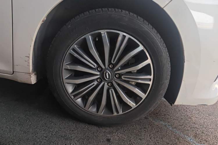 Used GAC Trumpchi M6 2019 270T DCT Luxury Edition (7-seater) China VI Right Front Wheel Hub