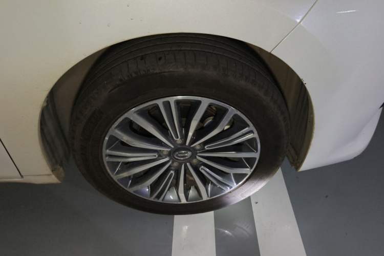Used GAC Trumpchi M6 2019 270T DCT Prestige Edition (6-Seater) China VI Right Front Wheel Hub