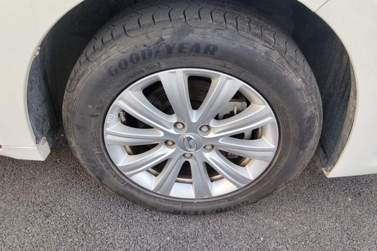 Used GAC Trumpchi M6 2019 270T Automatic Elite Edition (7-seater) China V Standard Right Front Wheel Hub