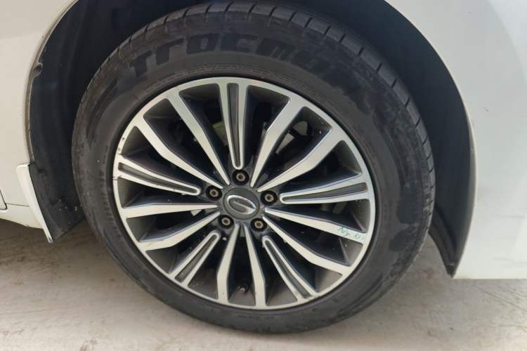 Used GAC Trumpchi M6 2019 270T Automatic Luxury Edition (7-seater) China V Standard Right Front Wheel Hub