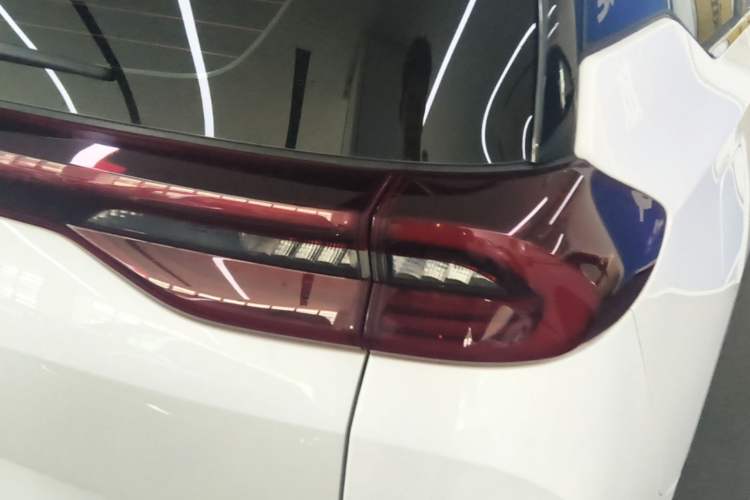 Used GAC Trumpchi M6 2019 270T DCT Luxury Edition (6-seater) China VI Right Rear Taillight
