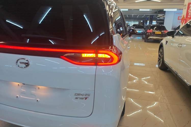 Used GAC Trumpchi M6 2019 270T Automatic Luxury Edition (7-seater) China V Standard Right Rear Taillight