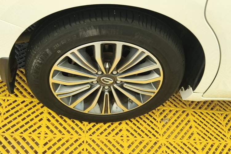 Used GAC Trumpchi M6 2019 270T Automatic Prestige Edition (6-seater) - China V Standard Right Rear Wheel Hub