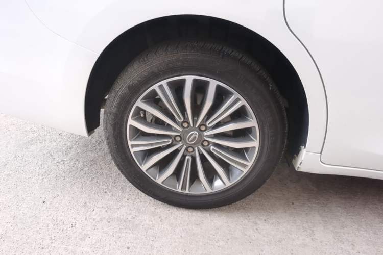 Used GAC Trumpchi M6 2019 270T Automatic Prestige Edition (6-seater) - China V Standard Right Rear Wheel Hub