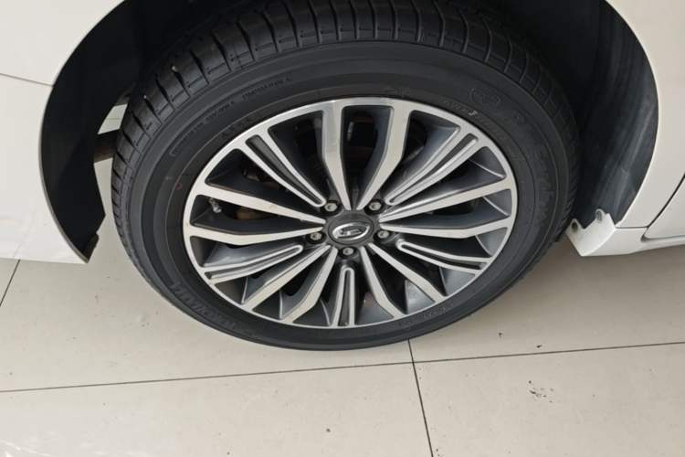 Used GAC Trumpchi M6 2019 270T DCT Luxury Edition (7-seater) China VI Right Rear Wheel Hub