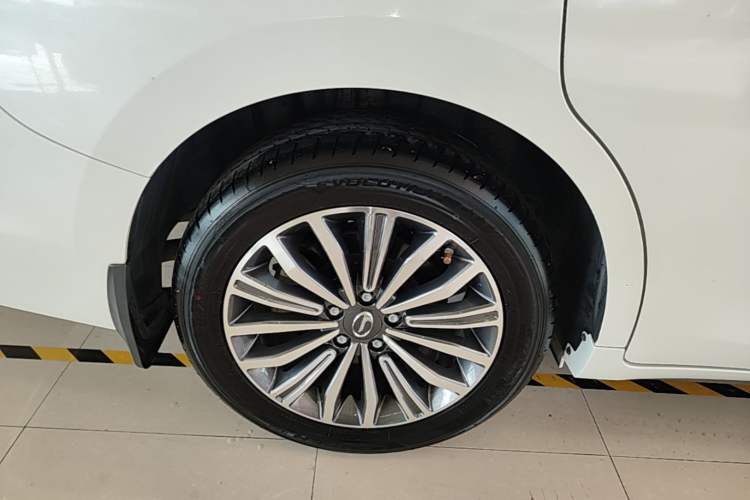 Used GAC Trumpchi M6 2019 270T DCT Luxury Edition (7-seater) China VI Right Rear Wheel Hub