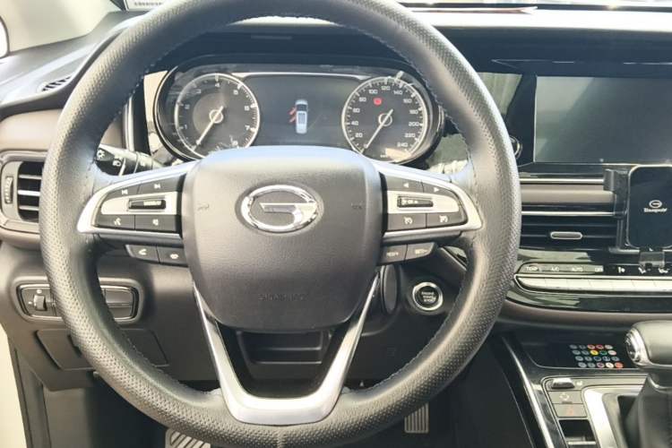Used GAC Trumpchi M6 2019 270T Automatic Prestige Edition (6-seater) - China V Standard Steering Wheel