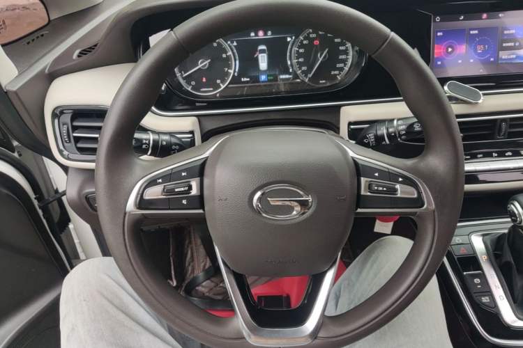 Used GAC Trumpchi M6 2019 270T DCT Elite Edition (7-seater) China VI Steering Wheel